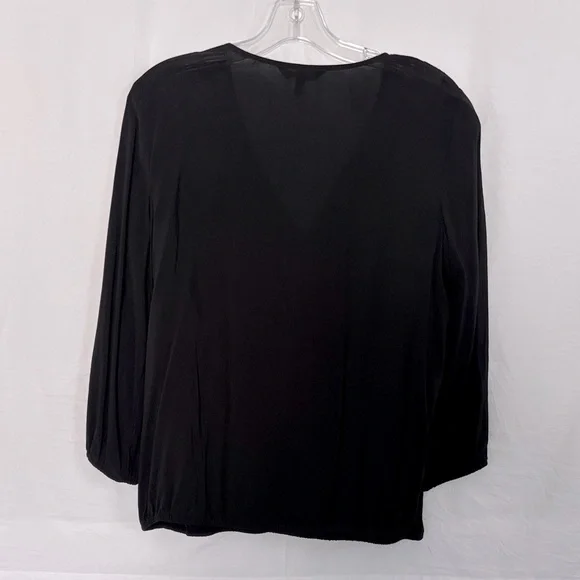 Express Elegant Black Blouse - Picture 6 of 7
